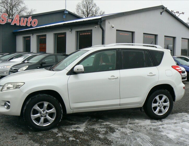 Toyota RAV4 1
