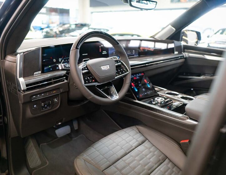 Cadillac Escalade SUV / Terénní 6,2 l 508 kw