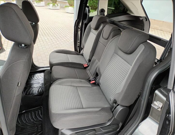 Ford Grand C-MAX MPV 1,5 l 110 kw