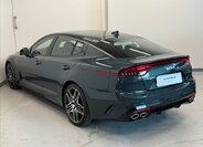 KIA Stinger Liftback 3,3 l 269 kw