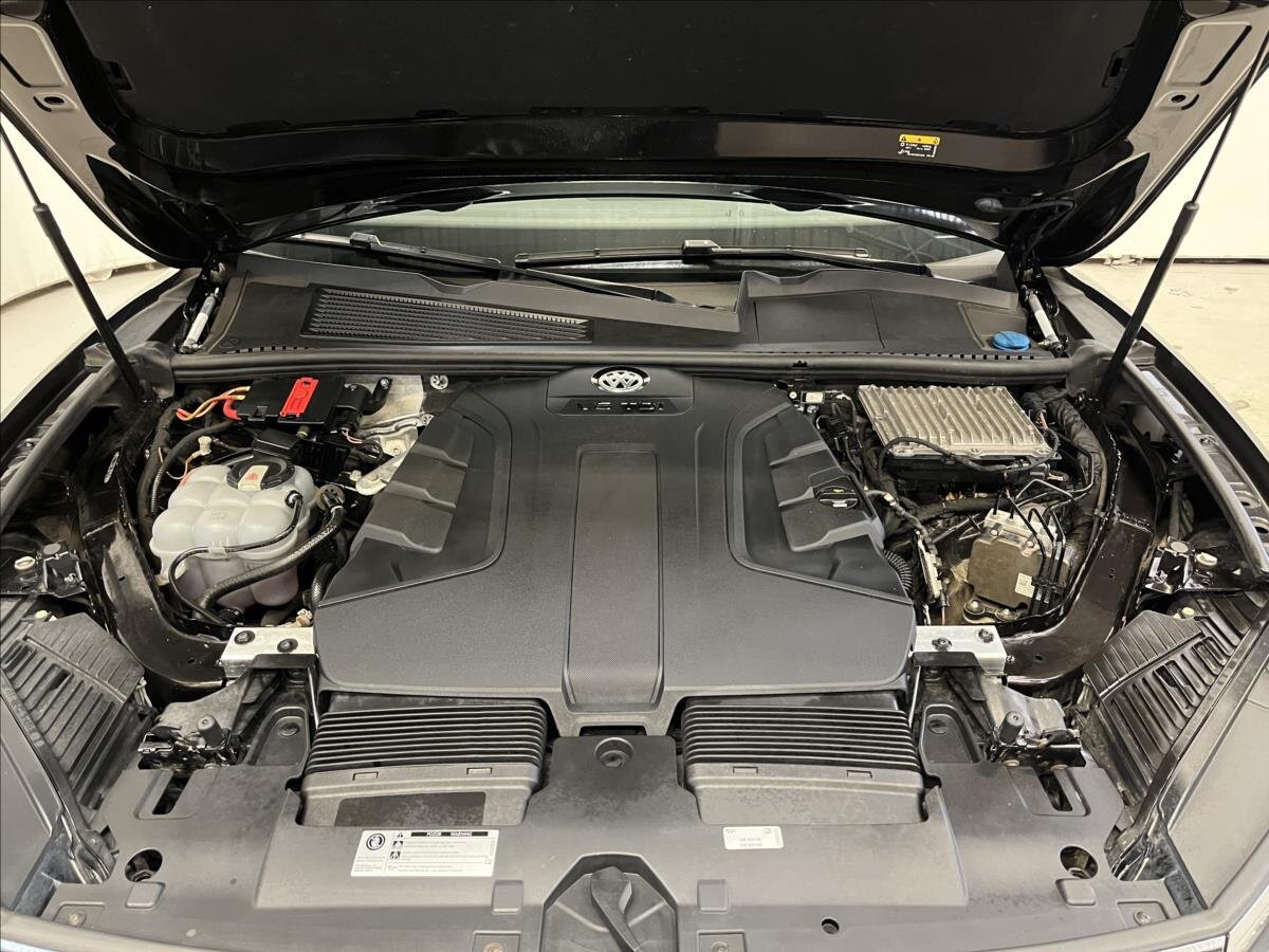 Volkswagen Touareg SUV / Terénní 3,0 l 210 kw