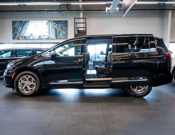 Chrysler Pacifica MPV 3,6 l 221 kw