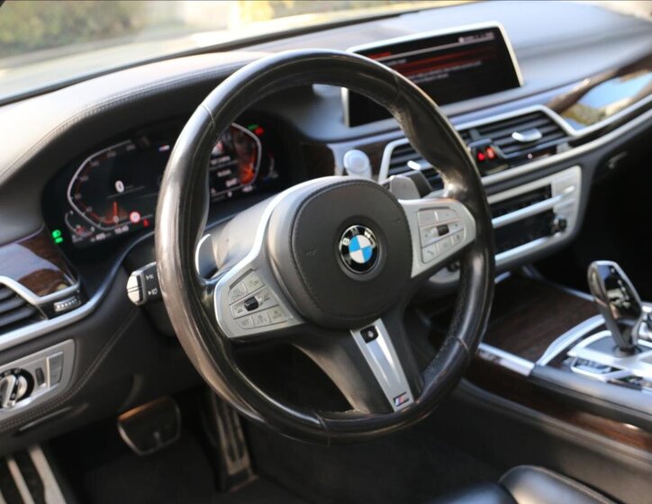 BMW Řada 7 Sedan / Limuzína 3,0 l 294 kw