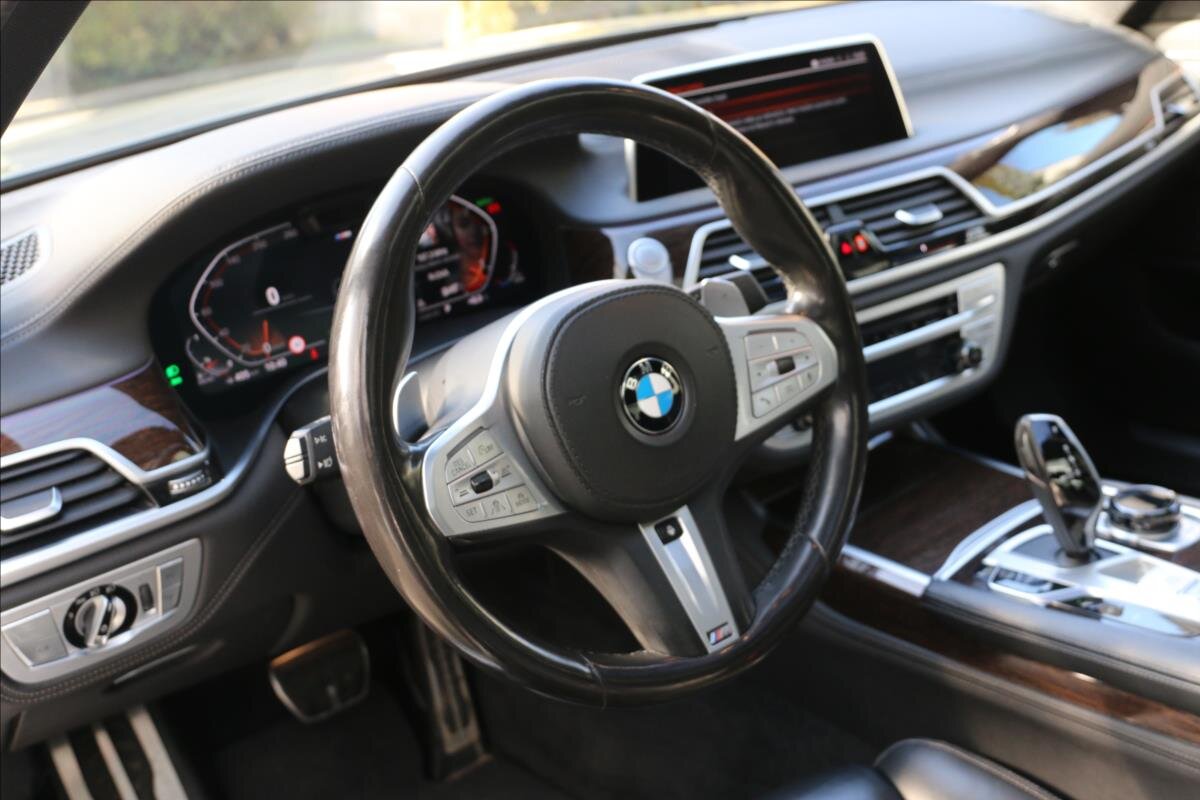BMW Řada 7 Sedan / Limuzína 3,0 l 294 kw