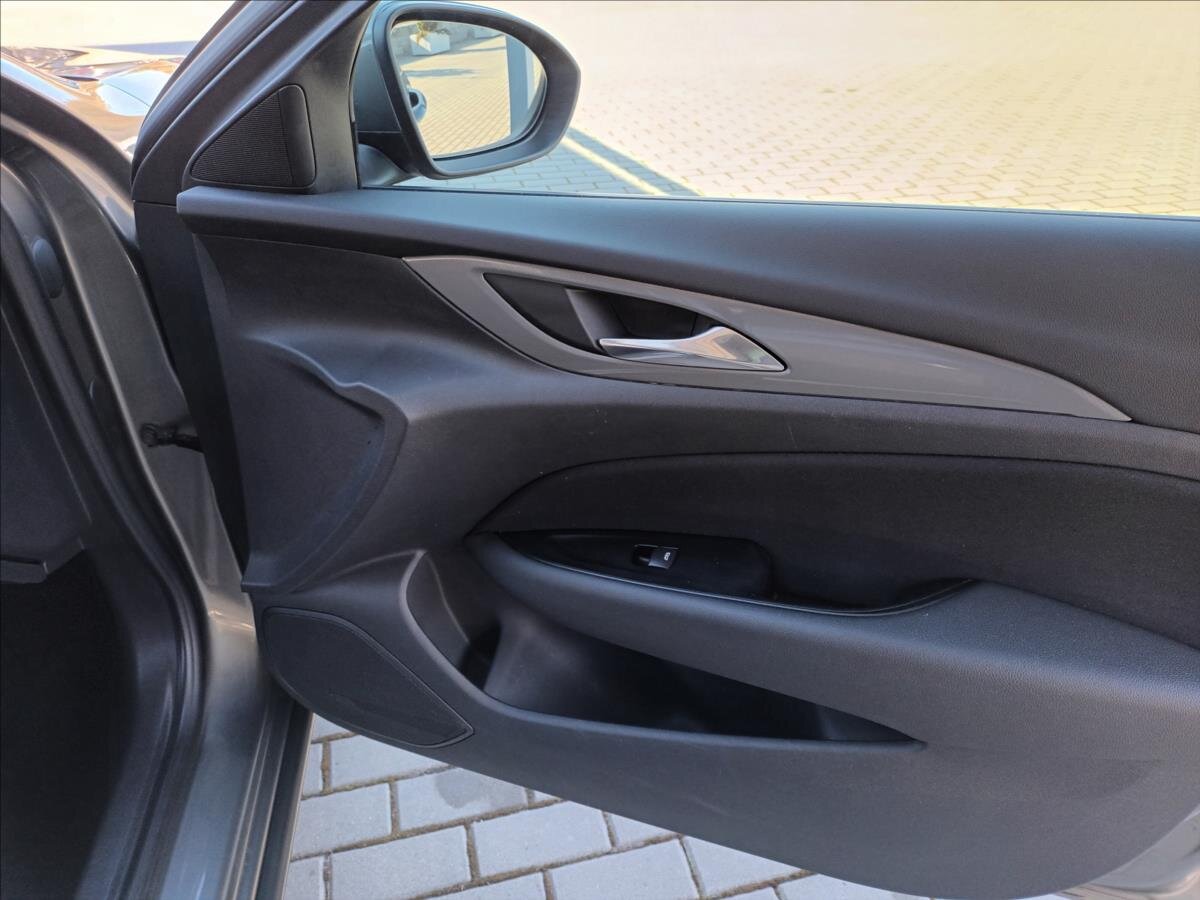 Opel Insignia Kombi 1,6 l 81 kw