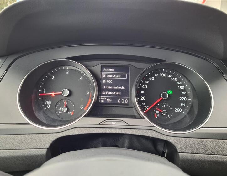 Volkswagen Passat 16