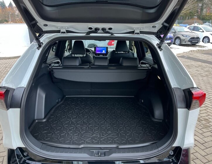 Toyota RAV4 SUV 2,5 l 131 kw