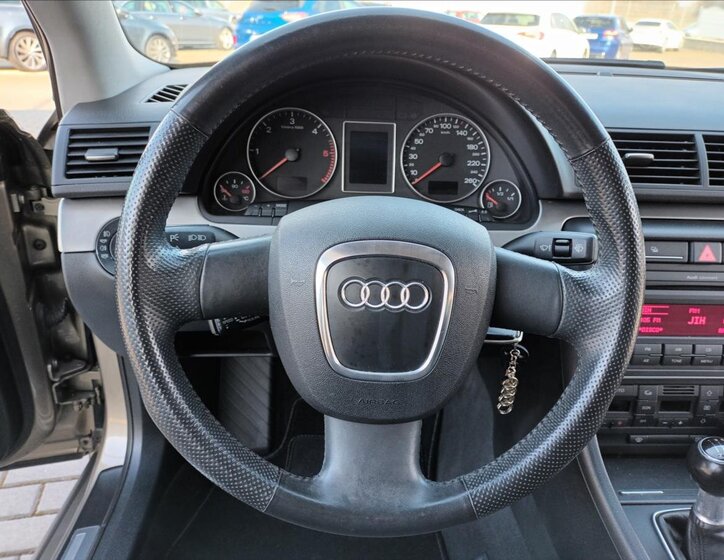 Audi A4 Sedan / Limuzína 1,9 l 85 kw