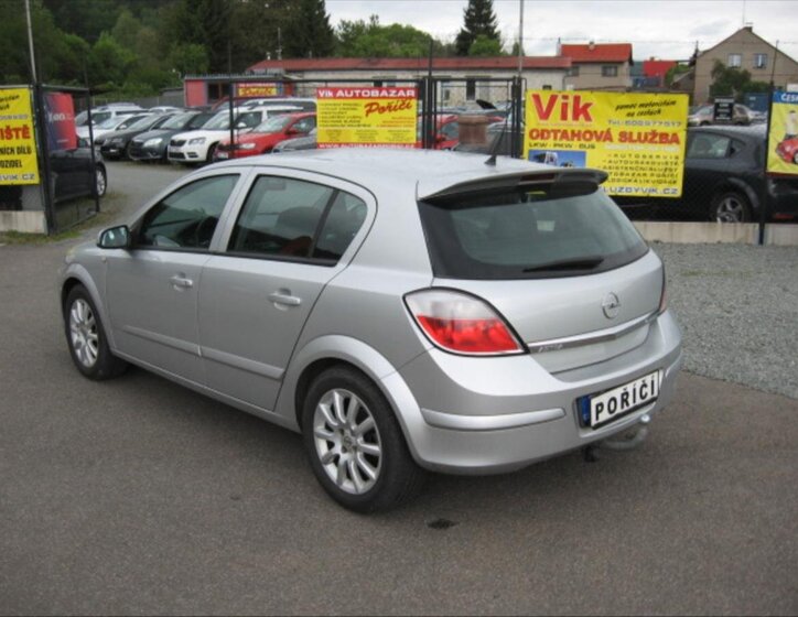 Opel Astra Hatchback 1,6 l 77 kw