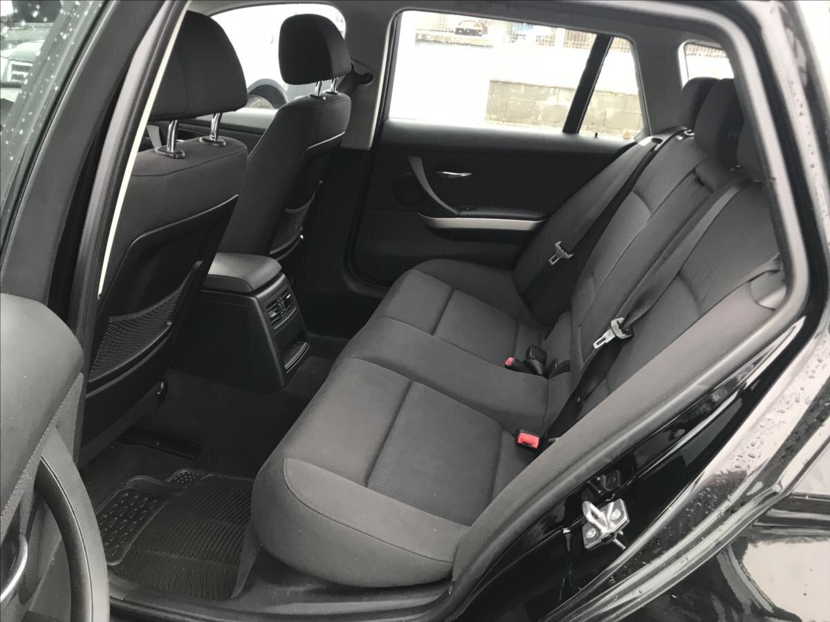 BMW Řada 3 Kombi 2,0 l 105 kw