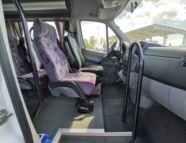 Mercedes-Benz Ostatní Ostatní 2,1 l 120 kw