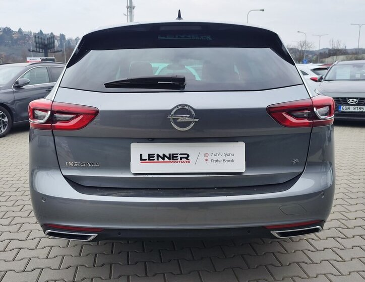 Opel Insignia Kombi 2,0 l 128 kw