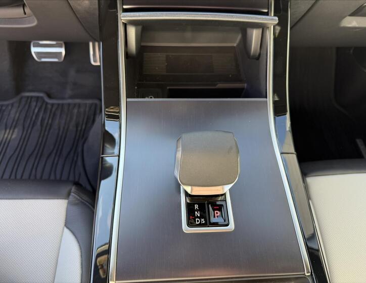 Land Rover Range Rover Velar 15