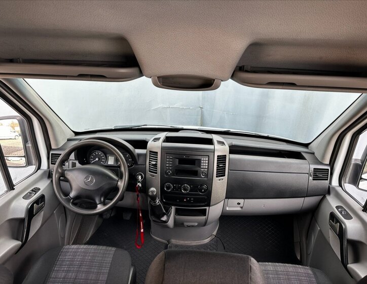 Mercedes-Benz Sprinter Skříň 2,1 l 120 kw