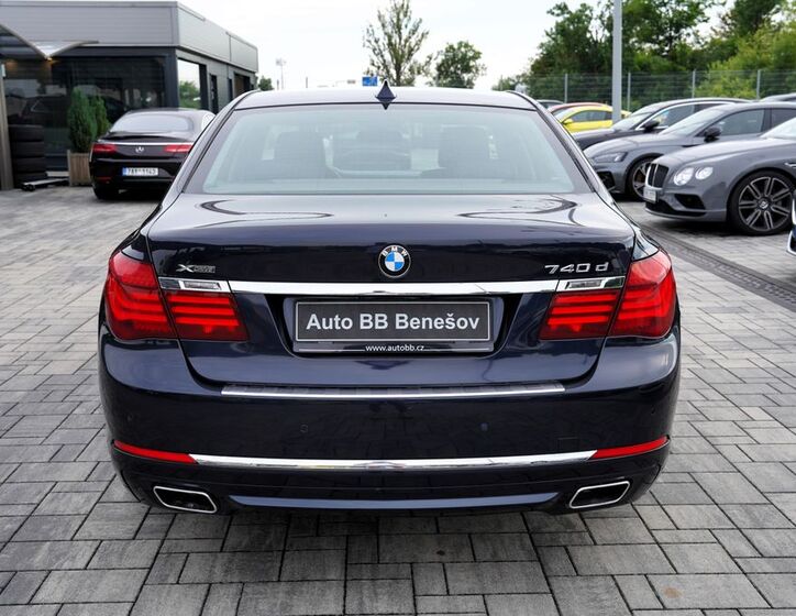 BMW Řada 7 5