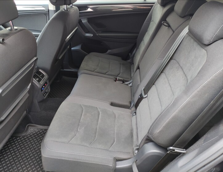 Volkswagen Tiguan Allspace 7