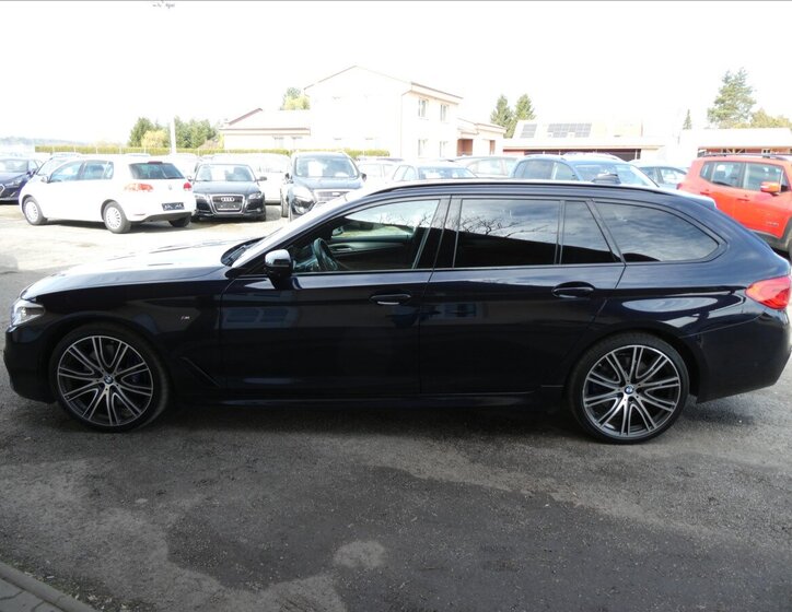 BMW Řada 5 Kombi 3,0 l 235 kw