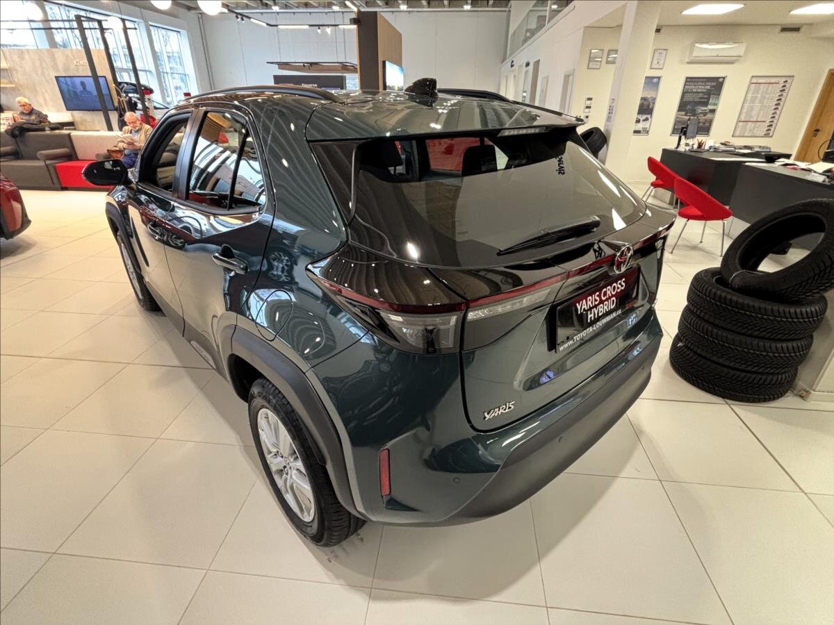 Toyota Yaris Cross SUV 1,5 l 85 kw
