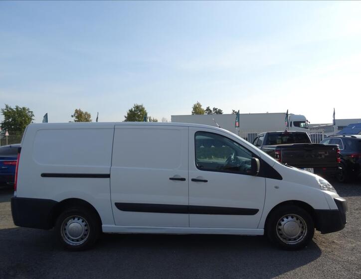 Peugeot Expert 8