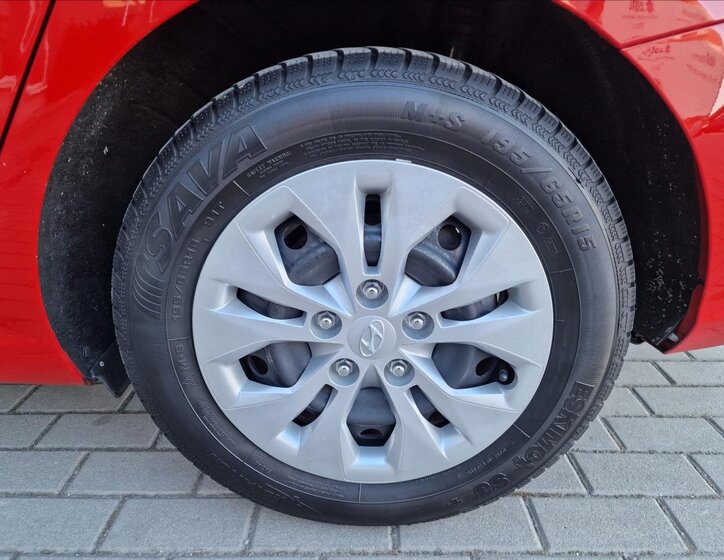 Hyundai i30 Kombi 998,0 88 kw