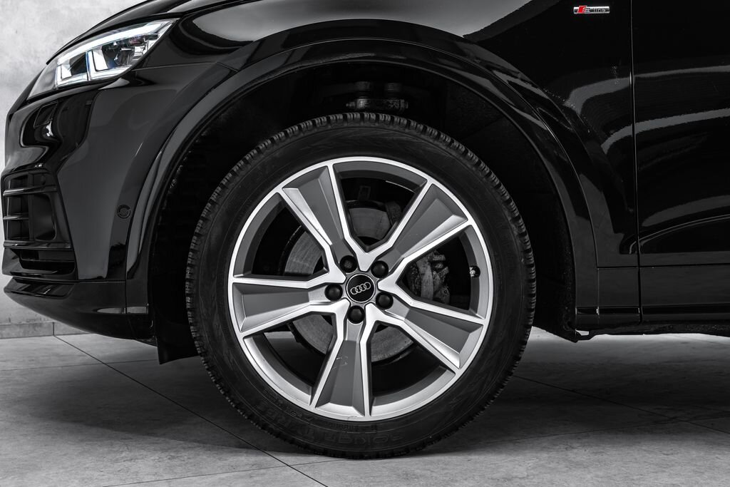 Audi Q5 SUV / Terénní 2,0 l 140 kw