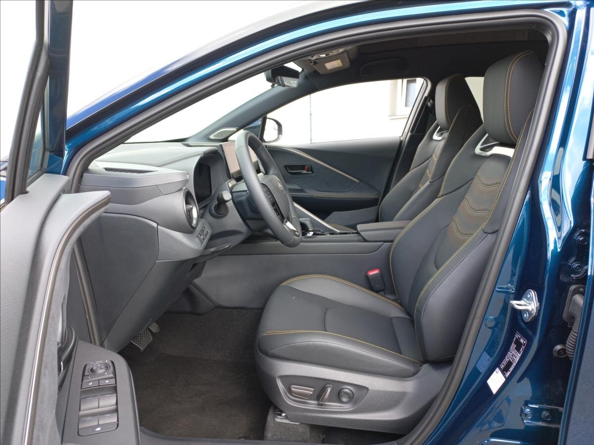 Toyota C-HR SUV / Terénní 2,0 l 112 kw