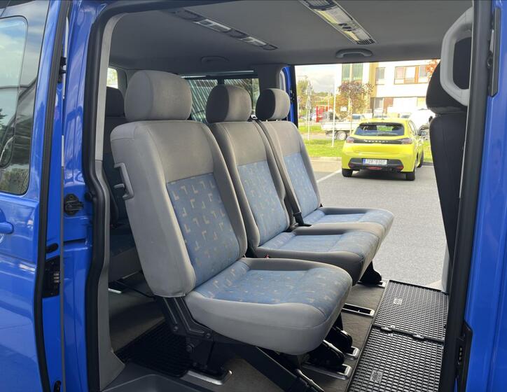 Volkswagen Caravelle 16