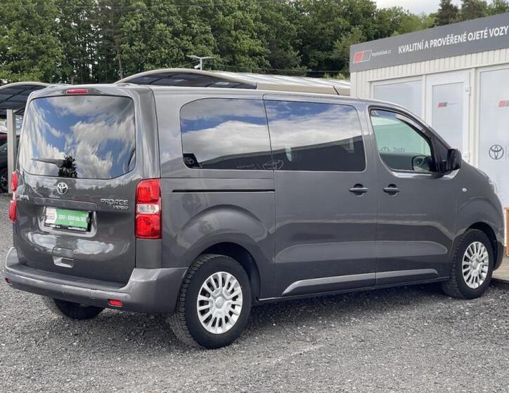 Toyota ProAce Verso 11