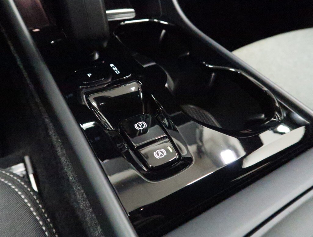 Volvo XC40 SUV 2,0 l 120 kw