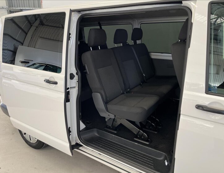 Volkswagen Transporter Kombi 2,0 l 81 kw