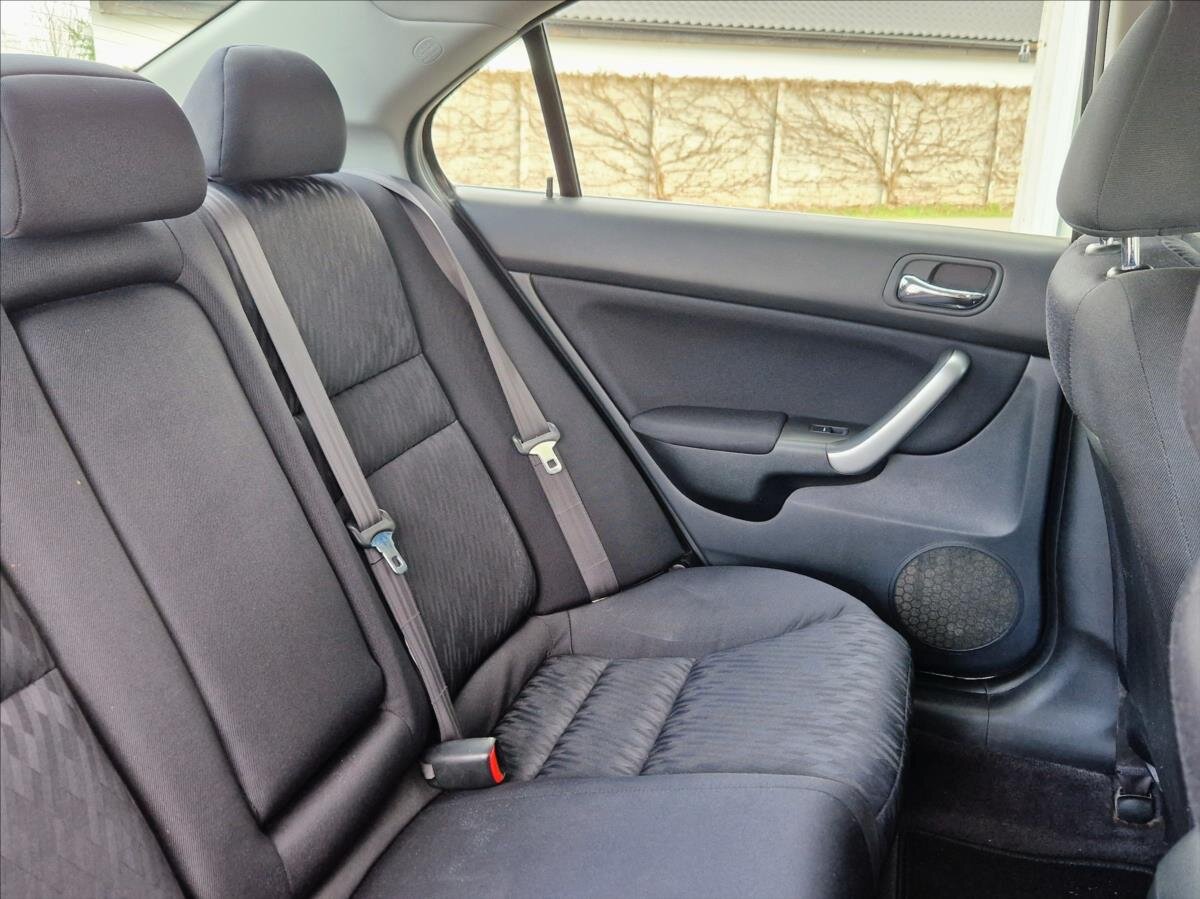 Honda Accord Sedan / Limuzína 2,0 l 114 kw