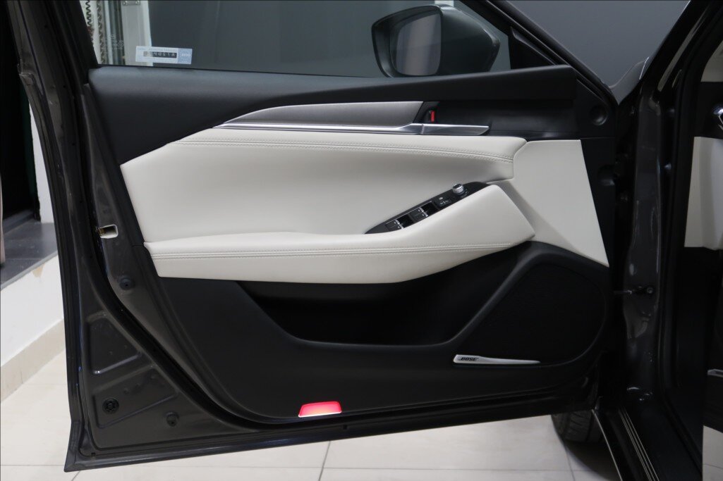 Mazda 6 Sedan / Limuzína 2,5 l 143 kw