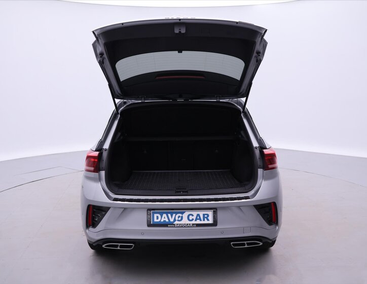 Volkswagen T-Roc SUV / Terénní 2,0 l 110 kw