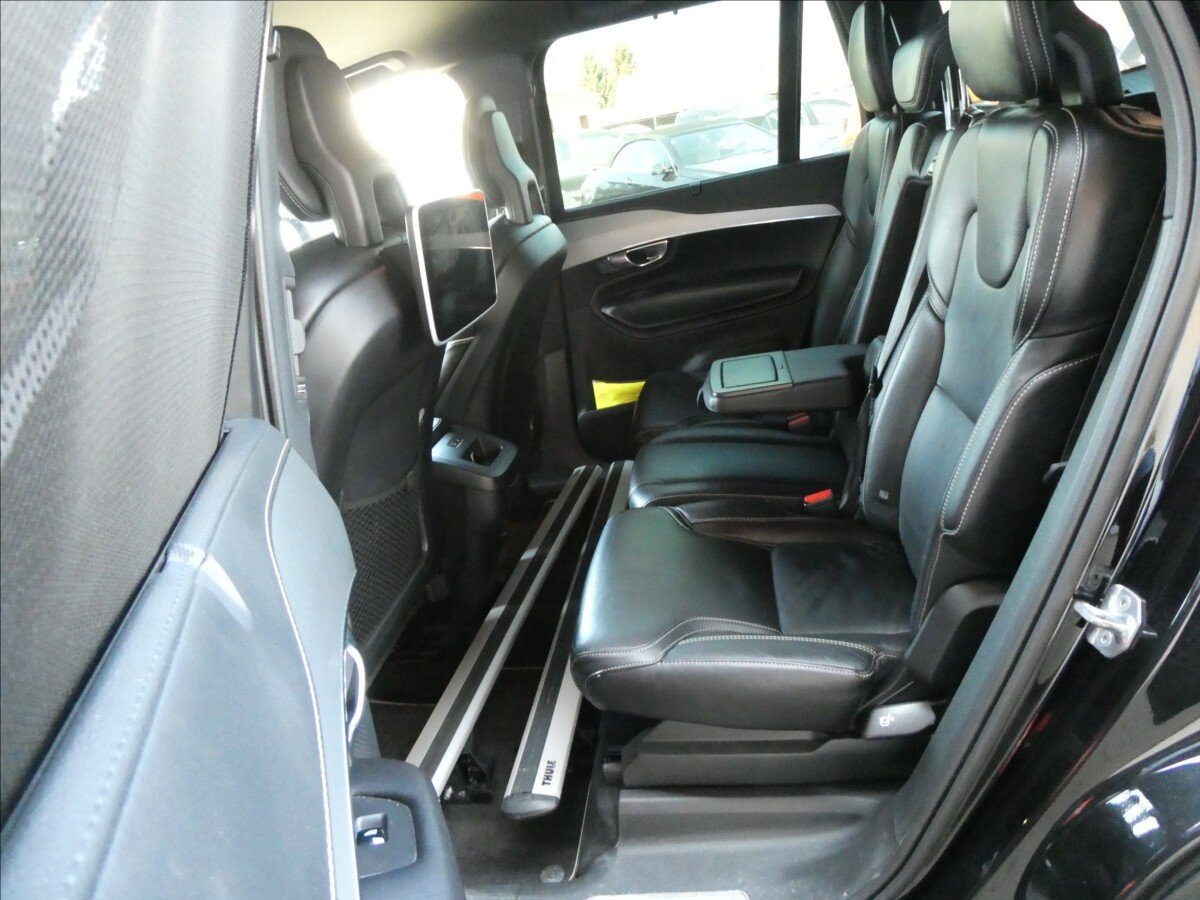 Volvo XC90 SUV / Terénní 2,0 l 228 kw