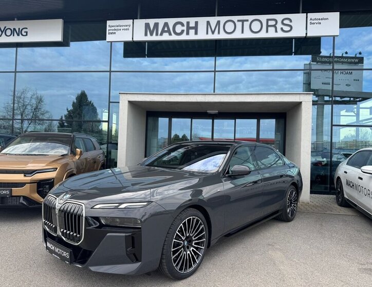 BMW Řada 7 Sedan / Limuzína 3,0 l 210 kw