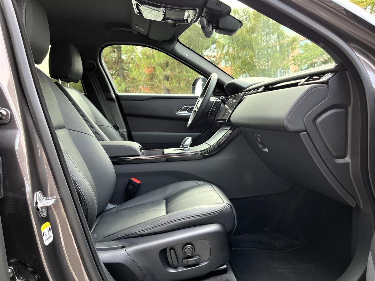 Land Rover Range Rover Velar SUV / Terénní 2,0 l 150 kw