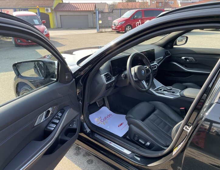 BMW Řada 3 Kombi 2,0 l 215 kw