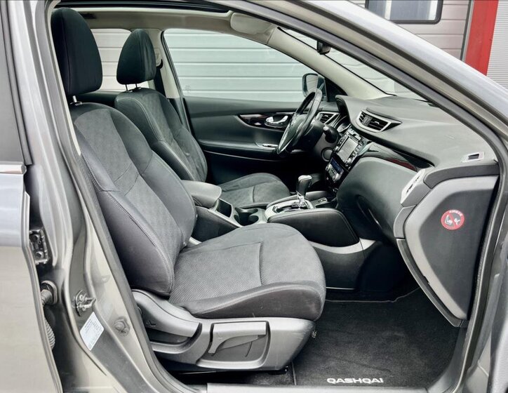 Nissan Qashqai SUV / Terénní 1,6 l 96 kw