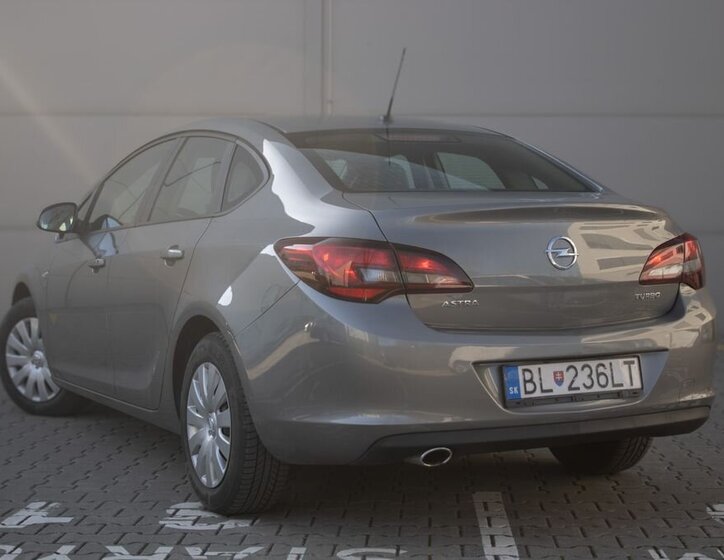 Opel Astra Sedan / Limuzína 1,4 l 103 kw