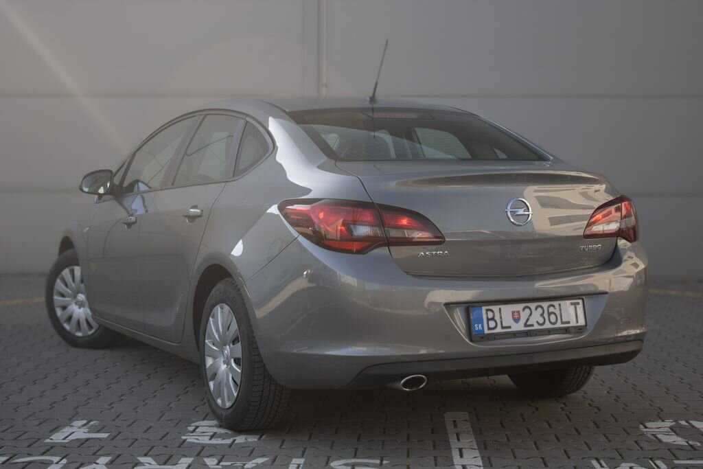 Opel Astra Sedan / Limuzína 1,4 l 103 kw