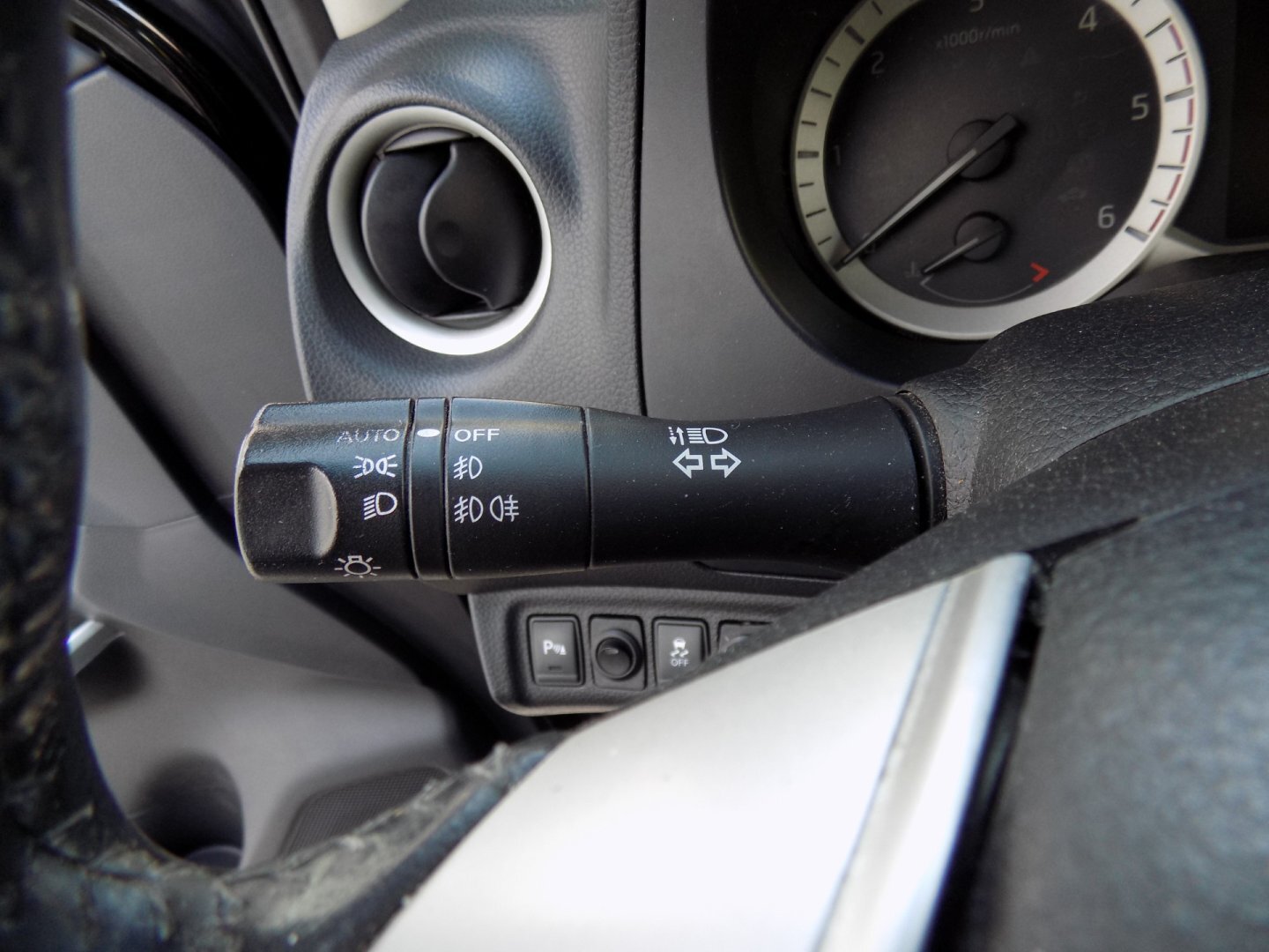 Nissan Navara SUV / Terénní 2,3 l 140 kw