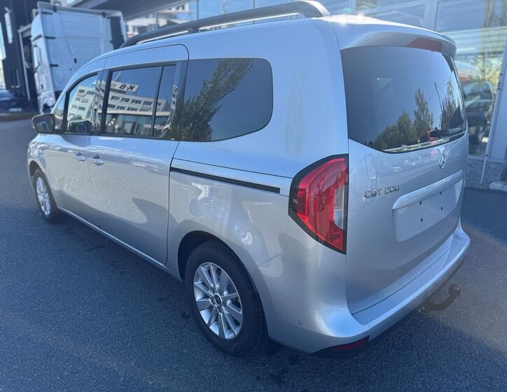 Mercedes-Benz Ostatní Ostatní 0,0 90 kw