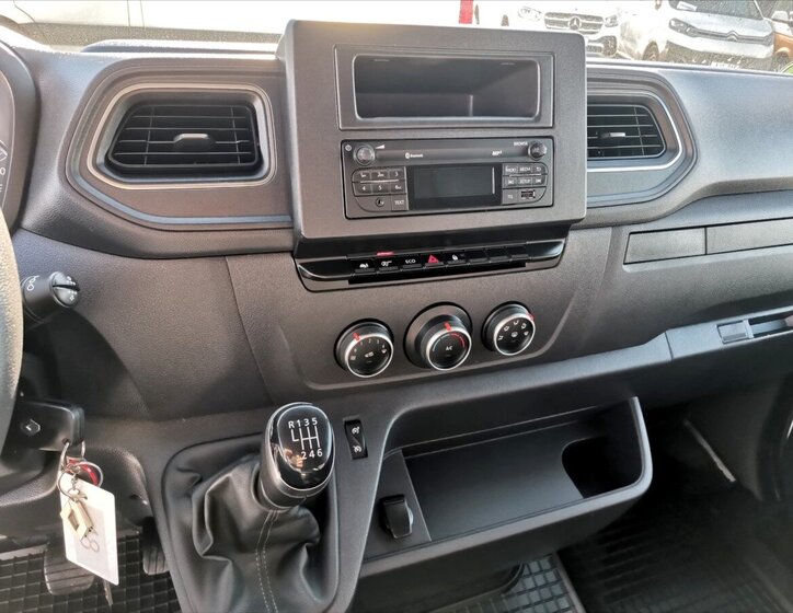 Renault Master Valník 2,3 l 120 kw