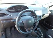 Peugeot 208 21