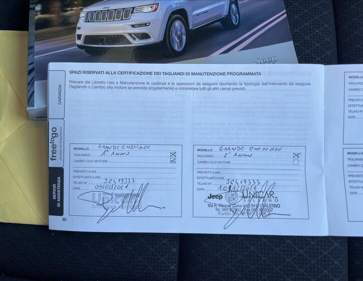 Jeep Grand Cherokee 14