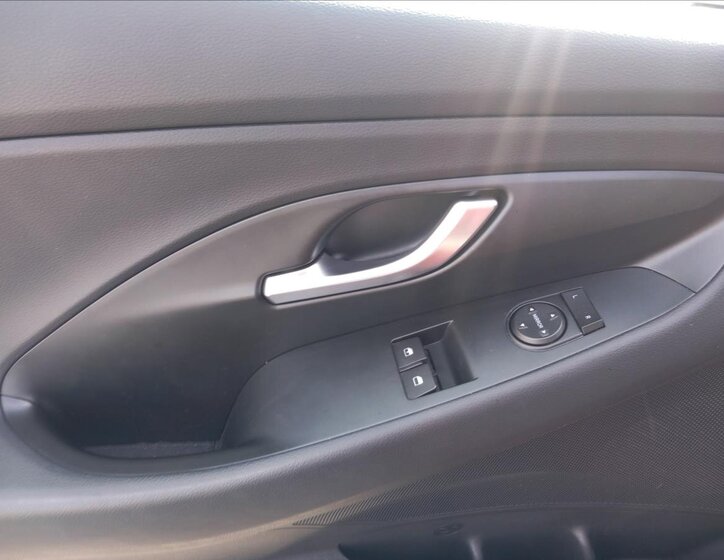 Hyundai i30 Kombi 998,0 88 kw