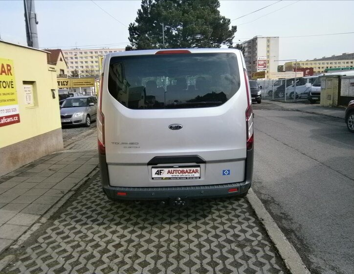 Ford Tourneo Custom Kombi 2,0 l 96 kw