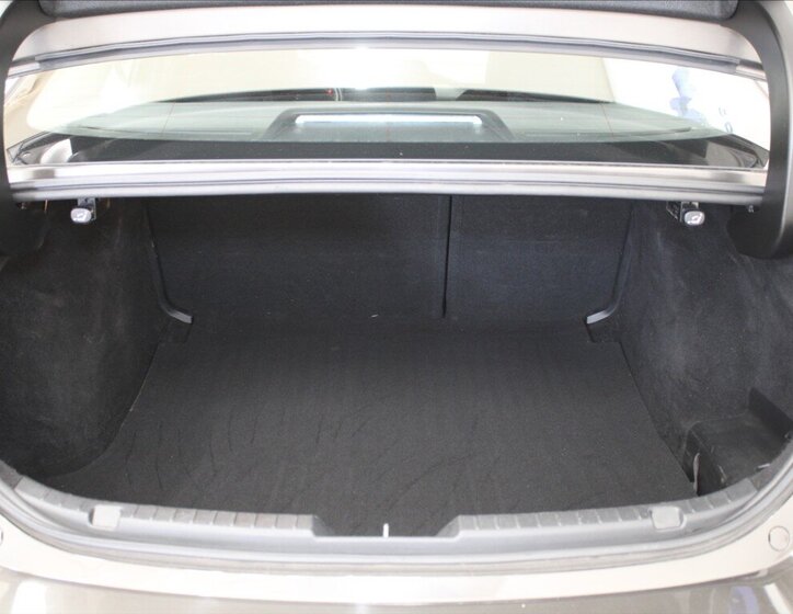 Mazda 3 Sedan 2,0 l 90 kw