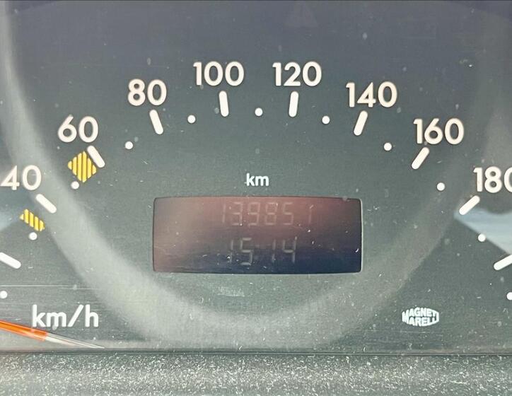 Mercedes-Benz Vaneo 26