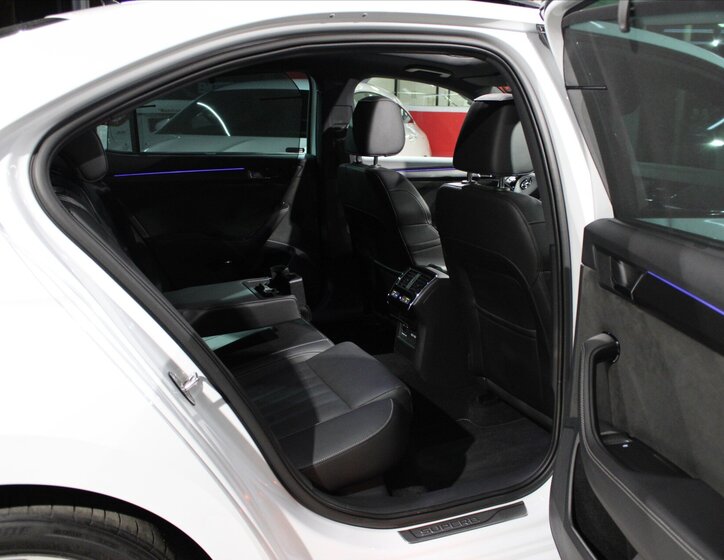 Škoda Superb 27